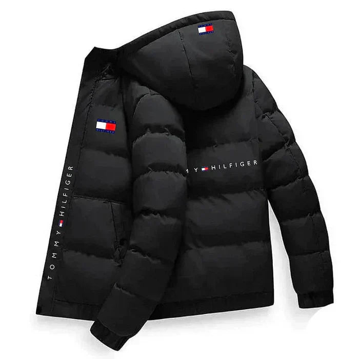 Piumino nero con cappuccio da uomo