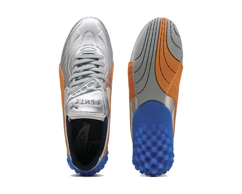 Scarpa sportiva in pelle argentata con design moderno e dettagli esclusivi.