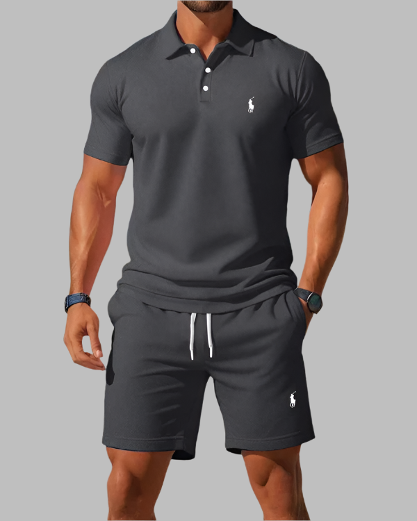 Completo polo e pantaloncini azzurro da uomo