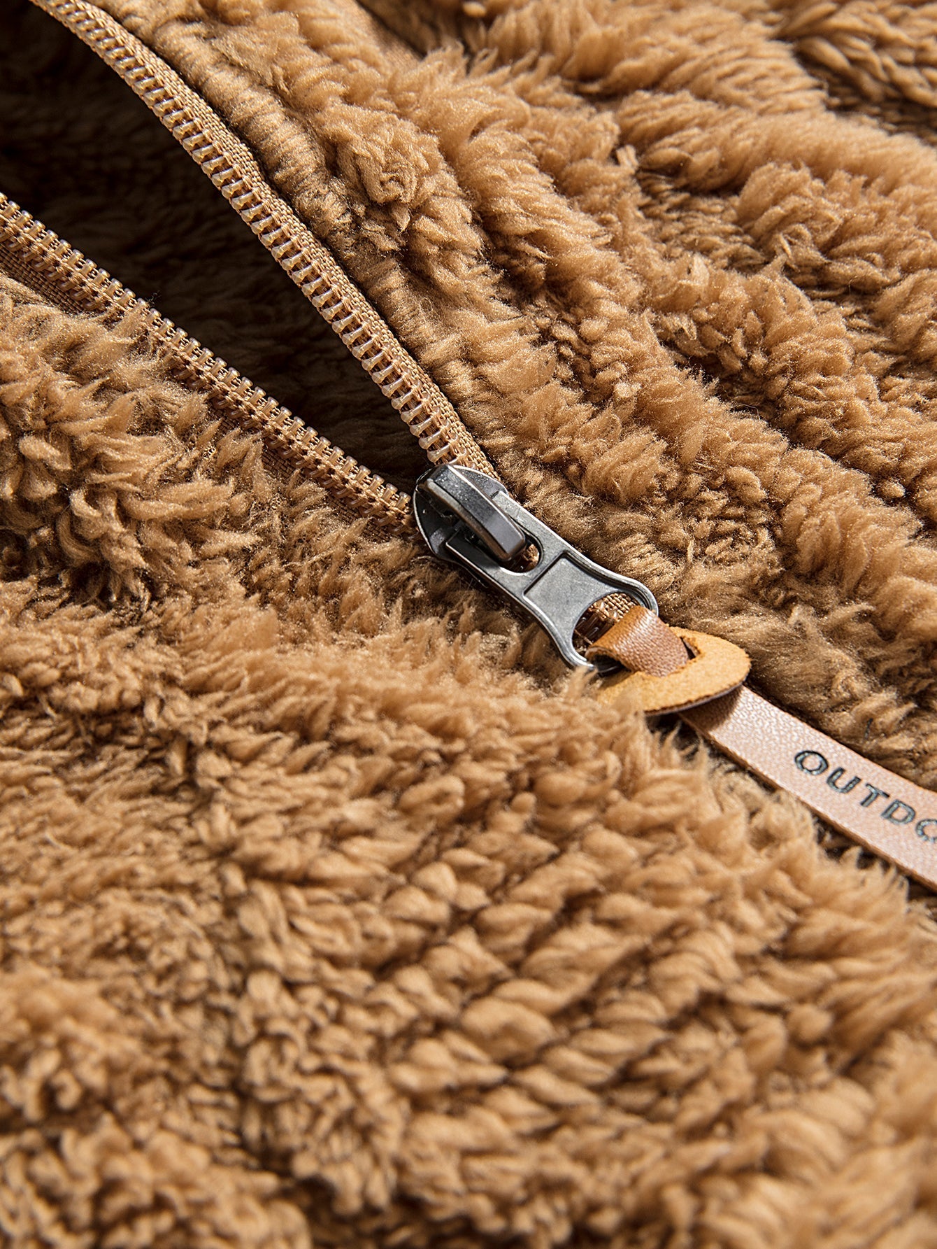 Felpa con Cappuccio in Teddy Jacquard Geometrico