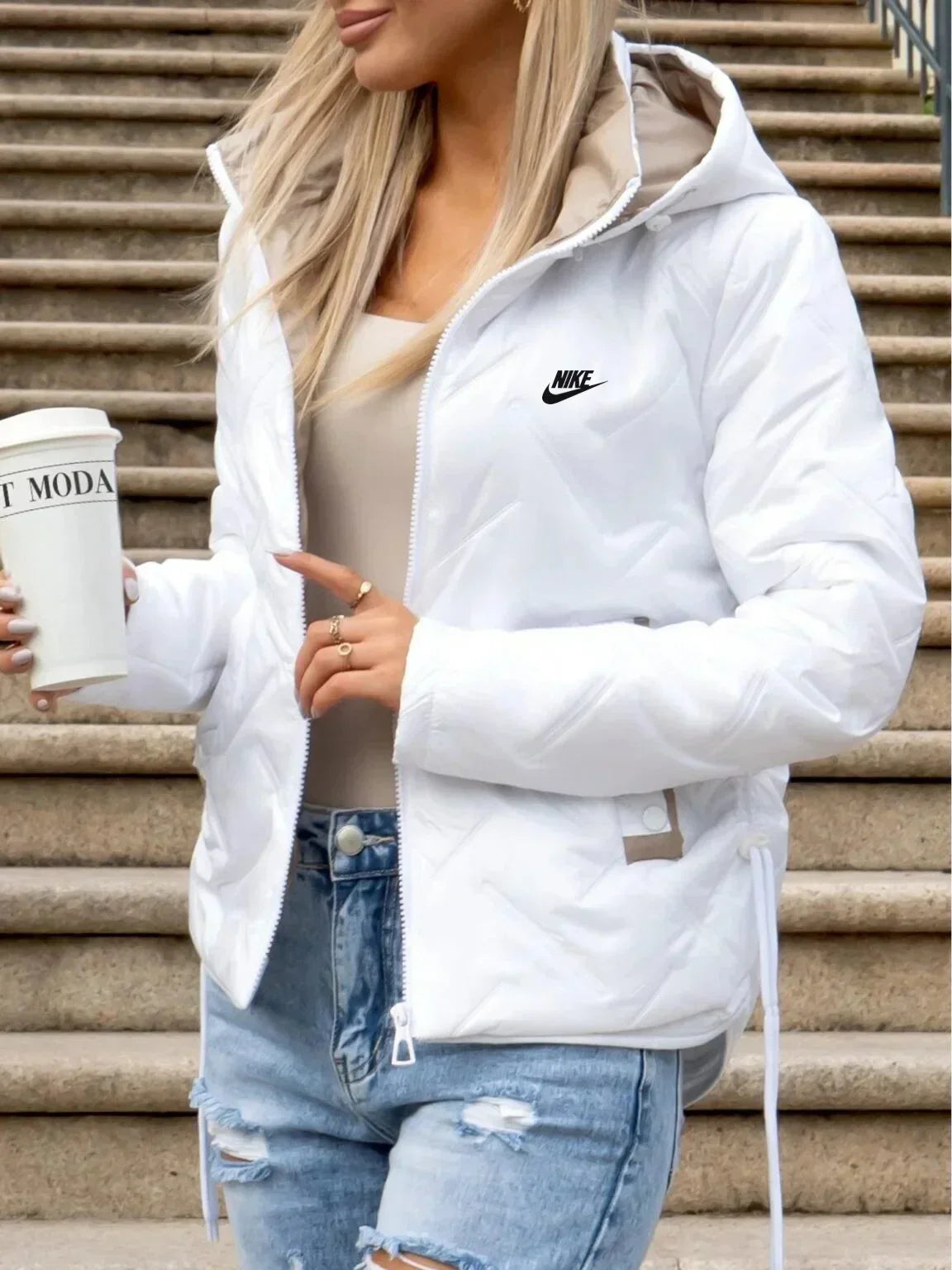 NK – Giacca Puffer Leggera con Cappuccio