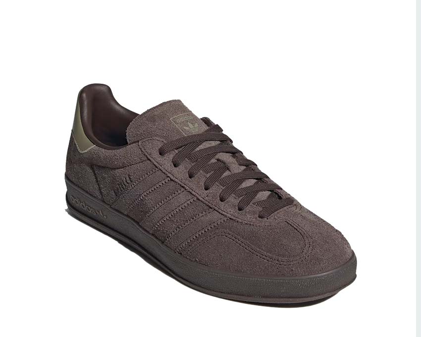 Scarpe da ginnastica indoor in pelle scamosciata marrone scuro