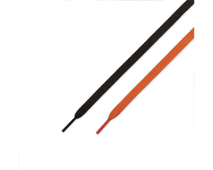 Scarpe da ginnastica alte retrò in pelle con colori ispirati al basket.