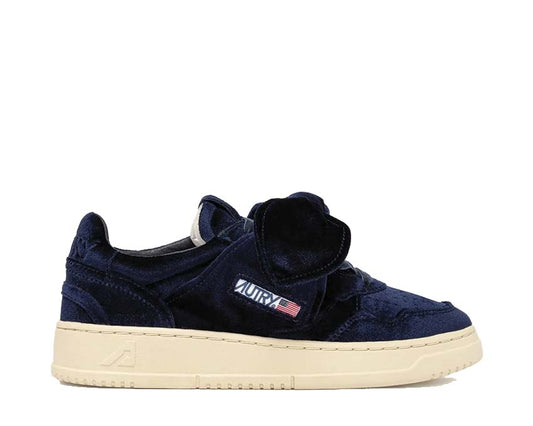 Scarpa Bassa da Donna in Velluto