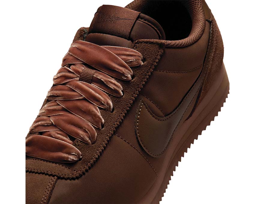Scarpe da ginnastica da donna in colore marrone fauna