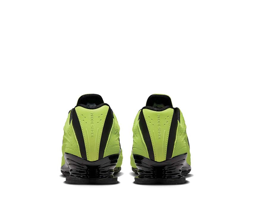 Scarpe da ginnastica con ammortizzazione a molle, colore cibernetico.