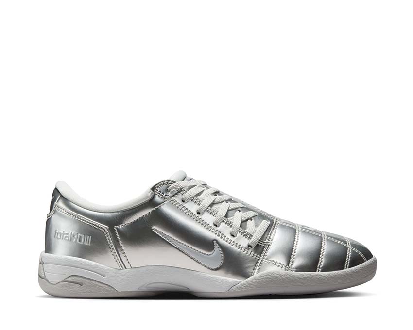Scarpe da calcio in platino metallico per donna Total 90