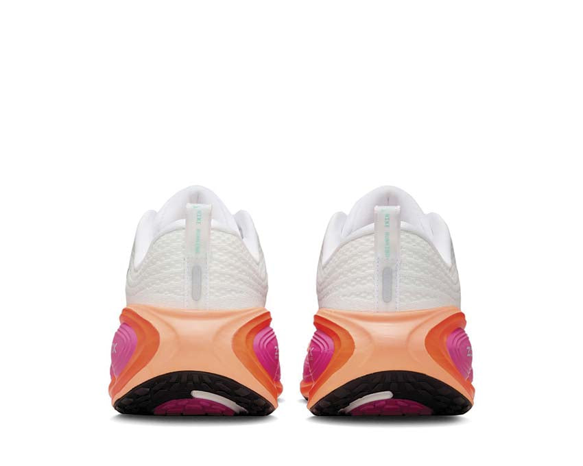 Scarpe da corsa donna in tonalità rosa acceso