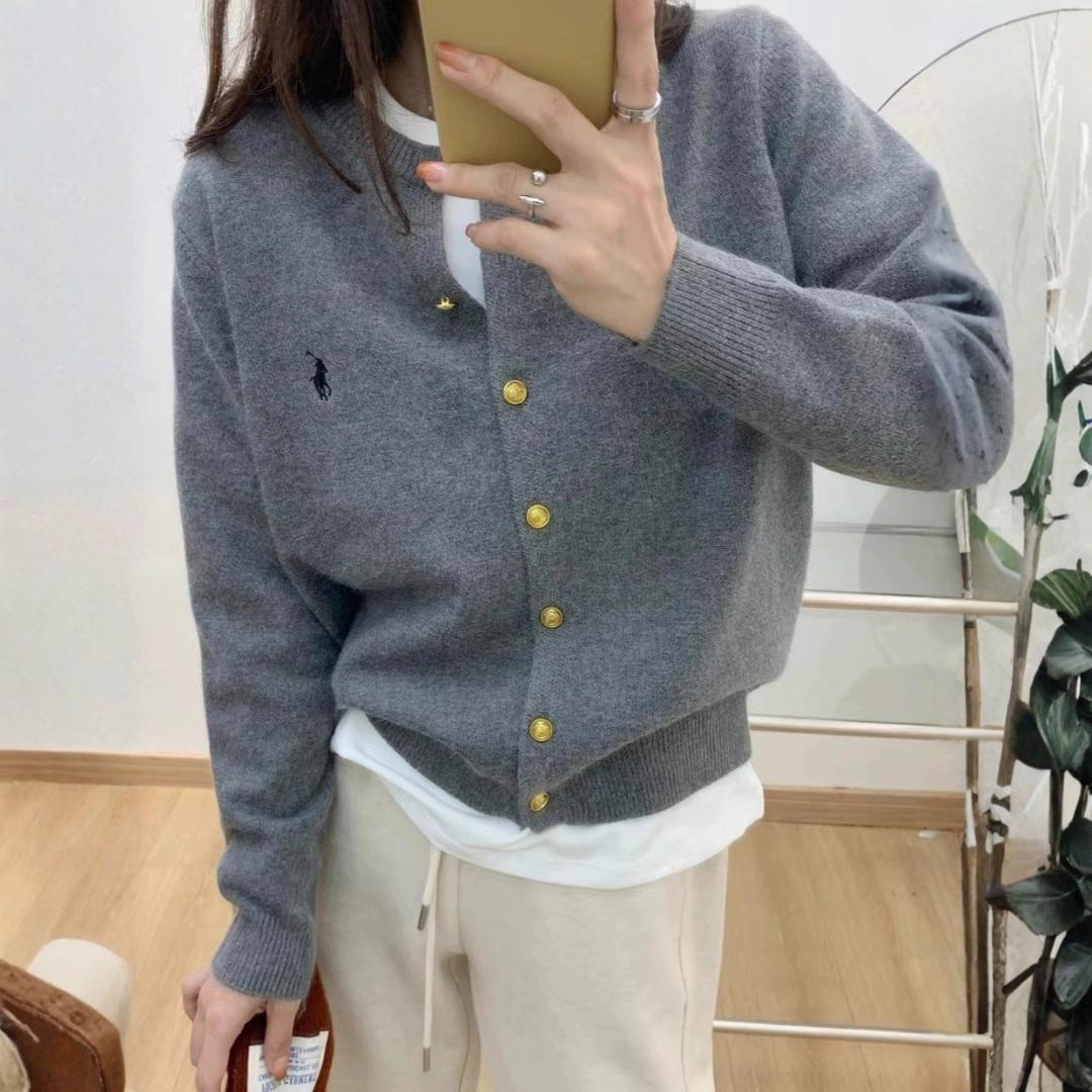 Cardigan Donna in Maglia Morbida con Bottoni