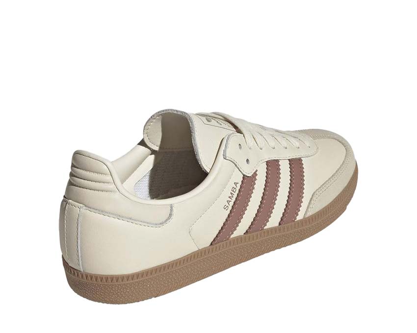 Scarpe da ginnastica in pelle color argilla calda per donna, stile classico.