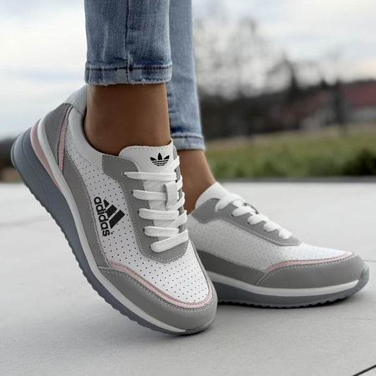 Bellissime sneakers da donna in pelle naturale